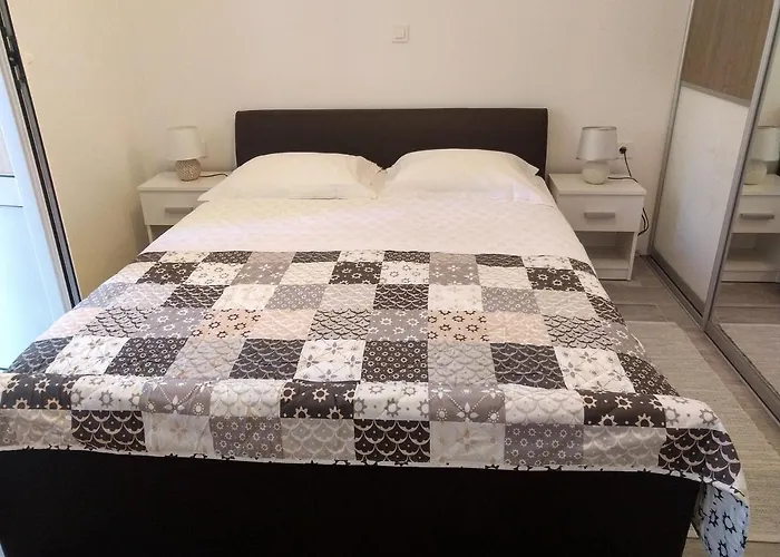 Deluxe Apartment Joia With Balcony On The Beach Bacvice, Free Parking, Old Town, Near Ferry Port