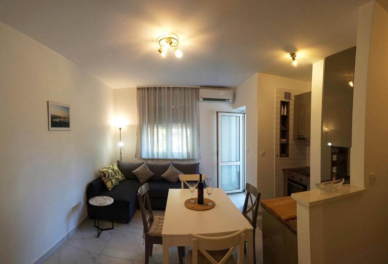 Apartment Deluxe Joia With Balcony On The Bacvice, Free Parking, Old Town, Near Ferry Port Split