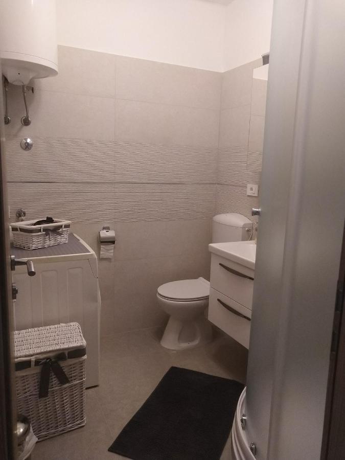 Deluxe Joia With Balcony On The Bacvice, Free Parking, Old Town, Near Ferry Port Apartment Split